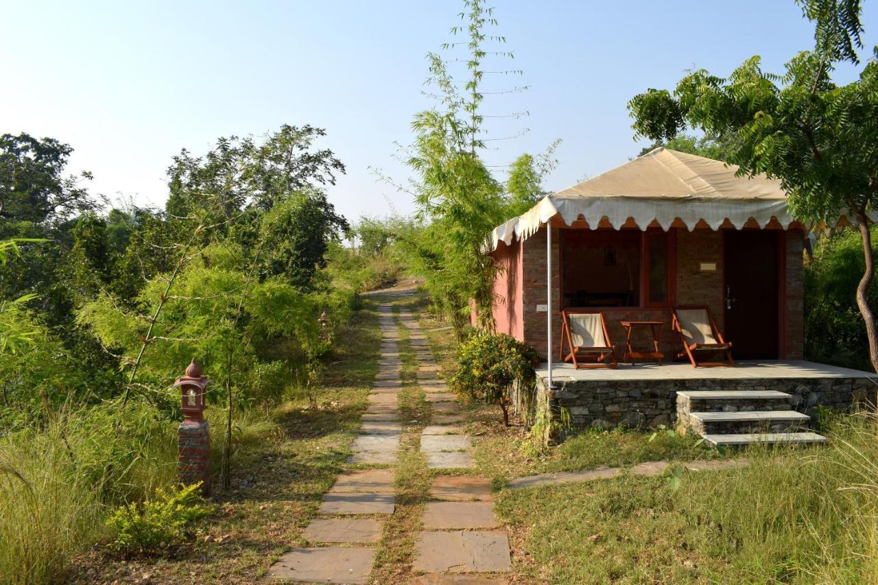 The Sky Imperial Jungle Camp Resort Кумбалгарх Екстериор снимка