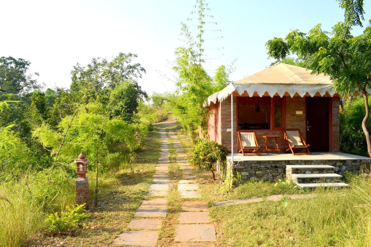 The Sky Imperial Jungle Camp Resort Кумбалгарх Екстериор снимка