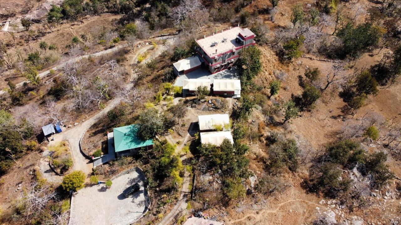 The Sky Imperial Jungle Camp Resort Кумбалгарх Екстериор снимка