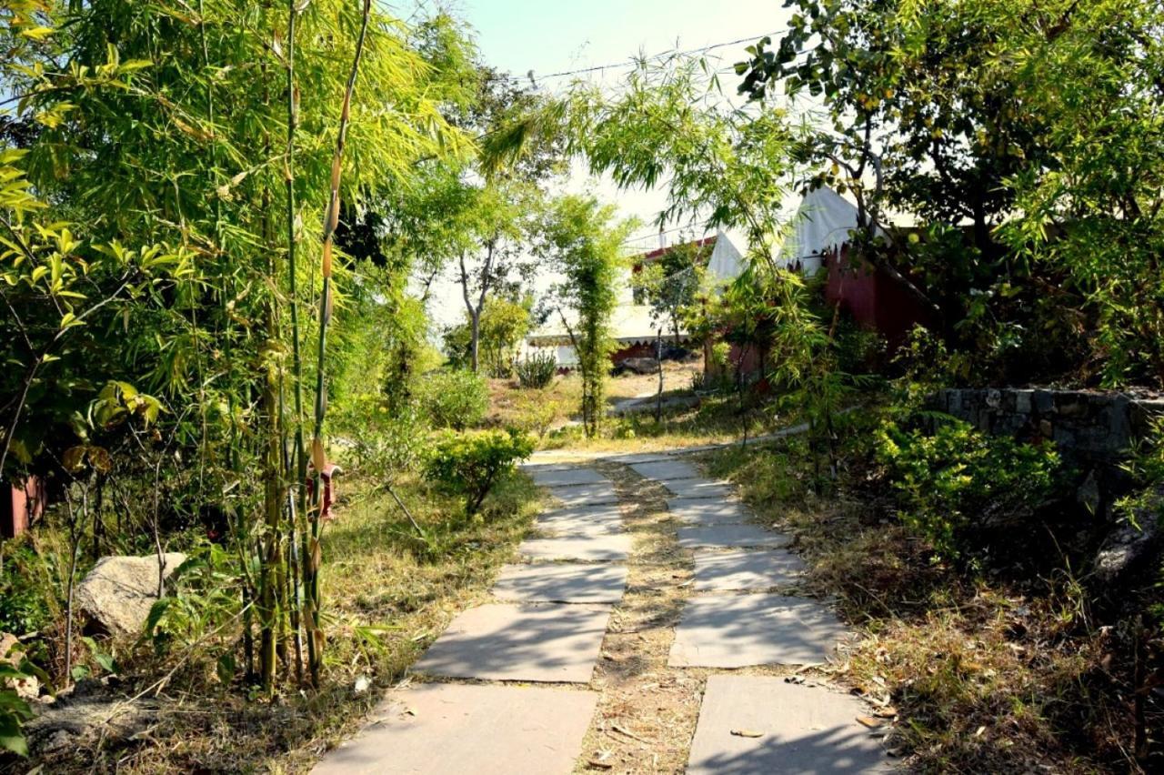 The Sky Imperial Jungle Camp Resort Кумбалгарх Екстериор снимка