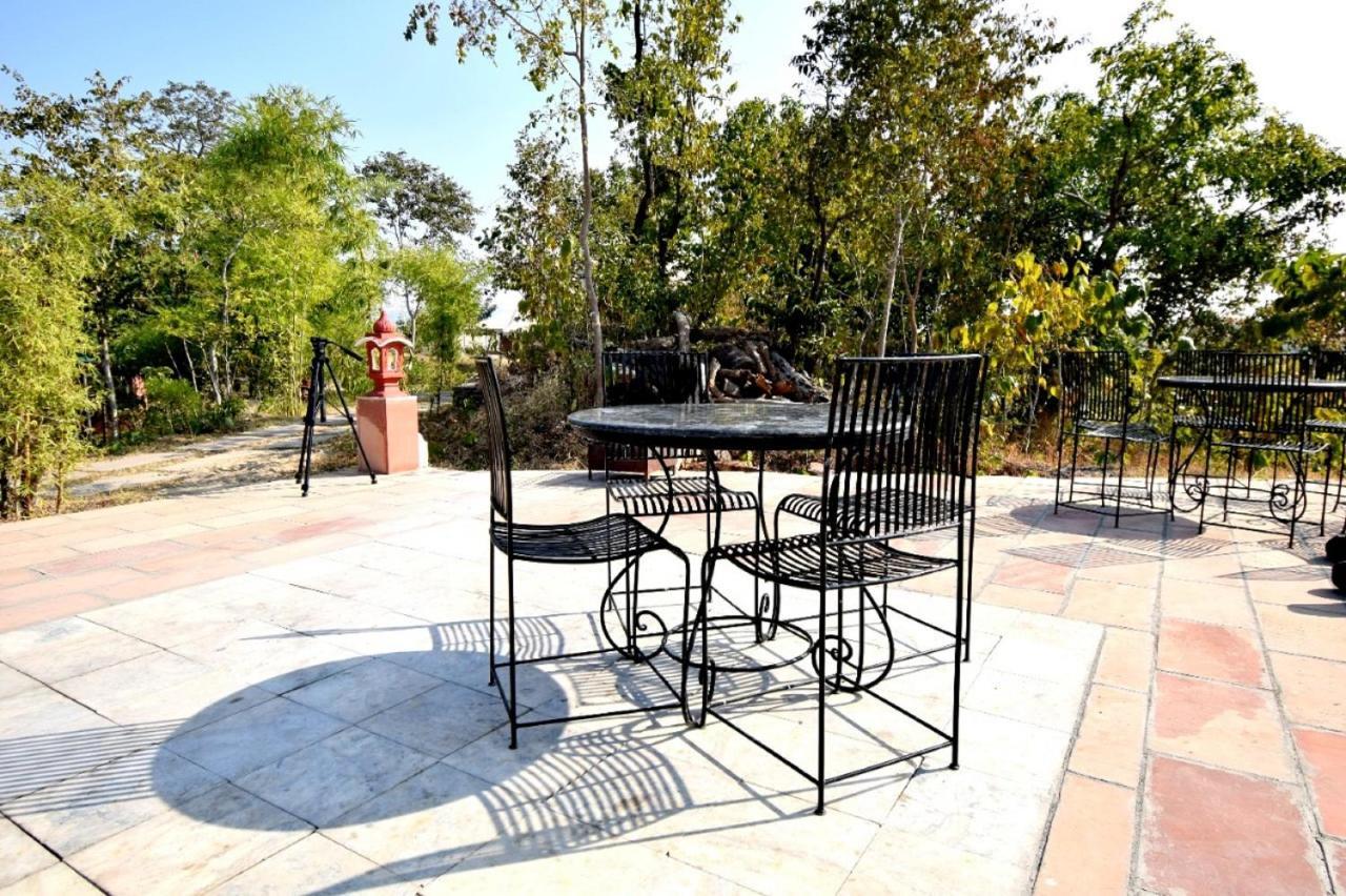 The Sky Imperial Jungle Camp Resort Кумбалгарх Екстериор снимка
