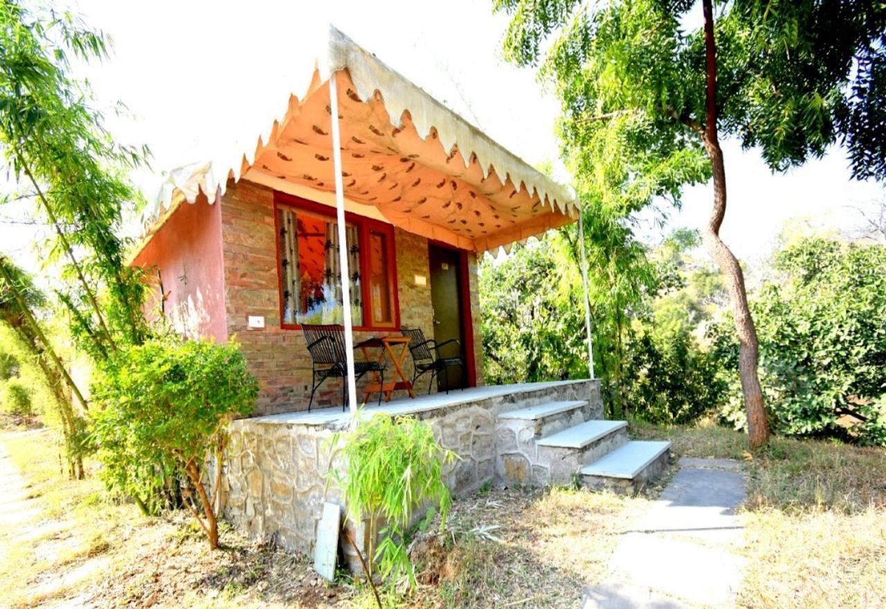 The Sky Imperial Jungle Camp Resort Кумбалгарх Екстериор снимка