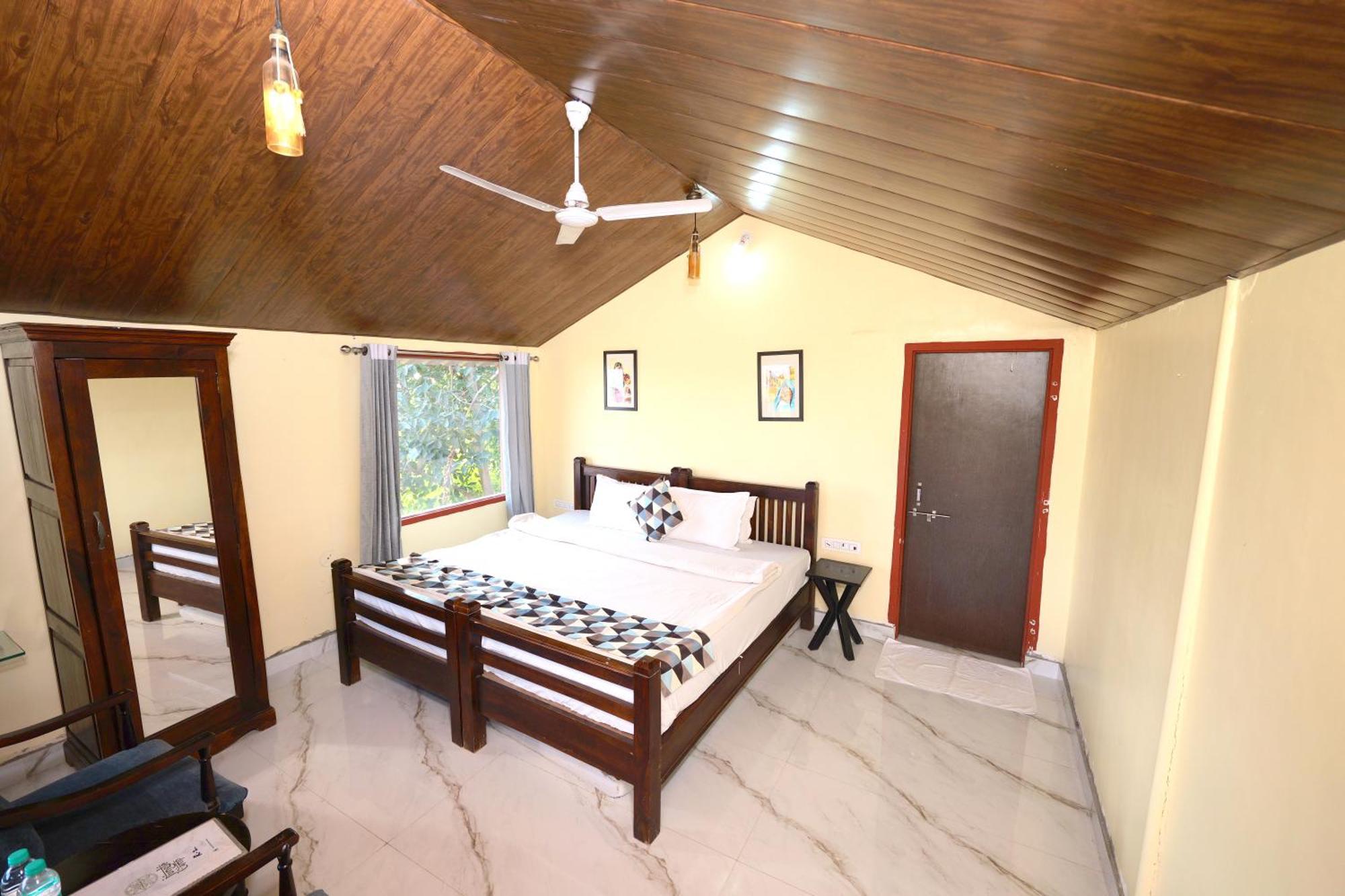 The Sky Imperial Jungle Camp Resort Кумбалгарх Екстериор снимка