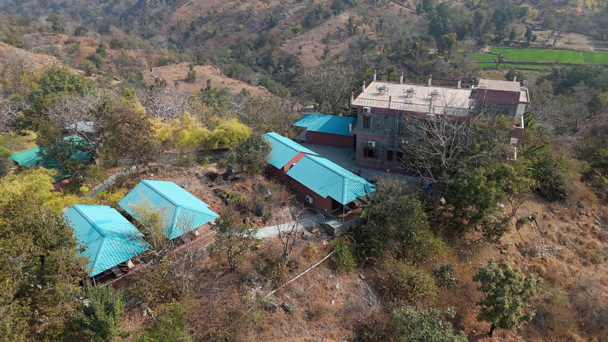 The Sky Imperial Jungle Camp Resort Кумбалгарх Екстериор снимка