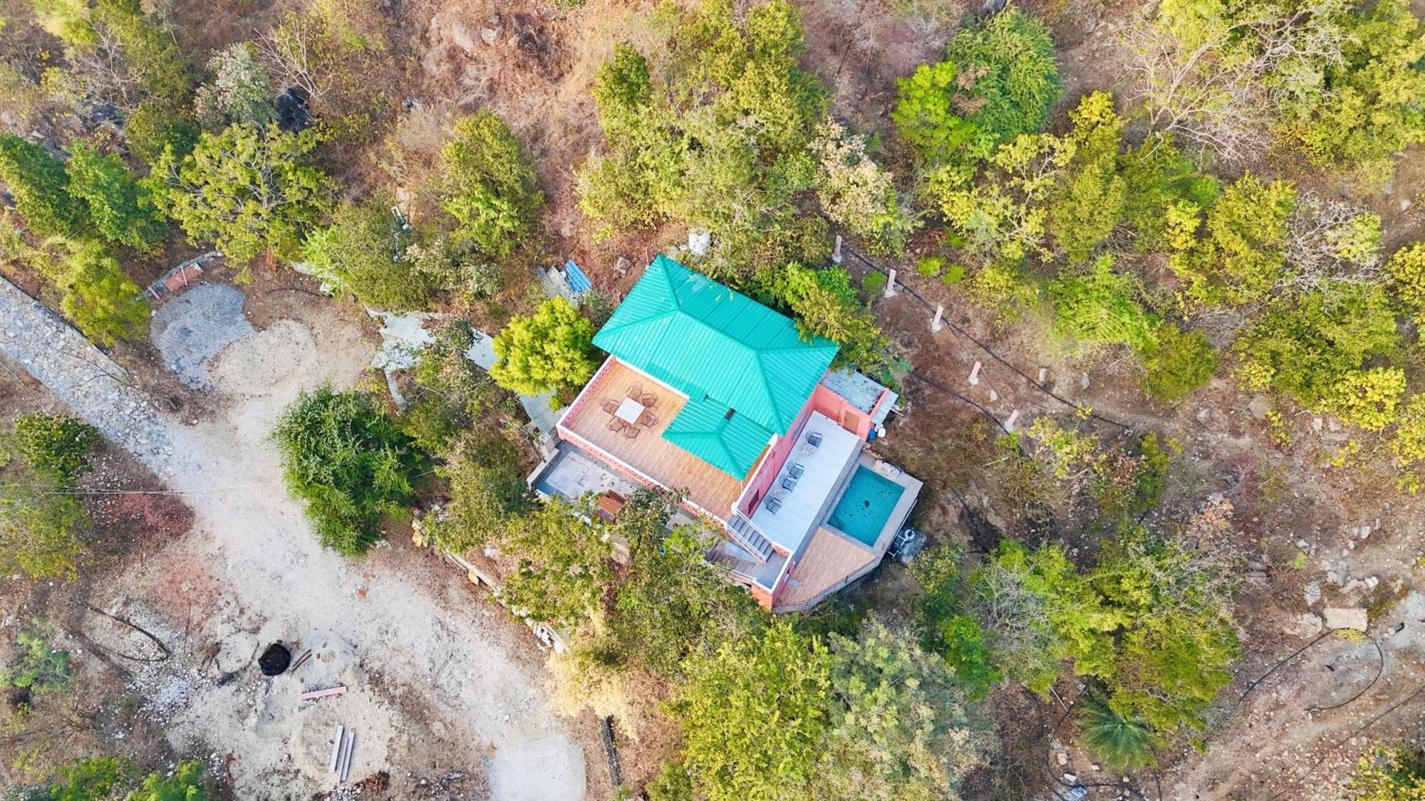 The Sky Imperial Jungle Camp Resort Кумбалгарх Екстериор снимка